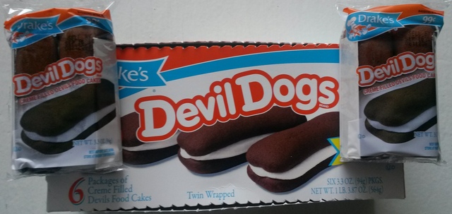 Devil Dogs Snack Packs 2 in a Package  nice when they are in the Frig